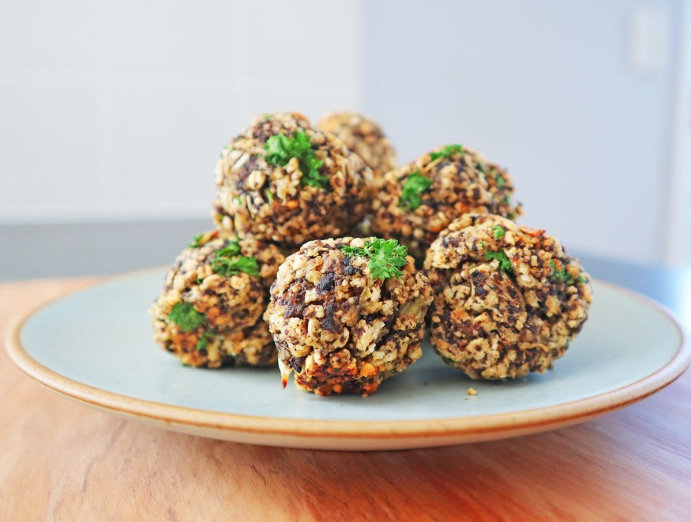 Easy Vegetarian Meatballs Recipe with Mushrooms