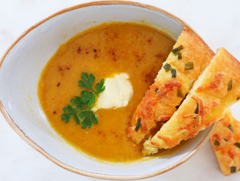 Leek and Carrot Soup with Harissa – Easy, Flavorful, and Healthy